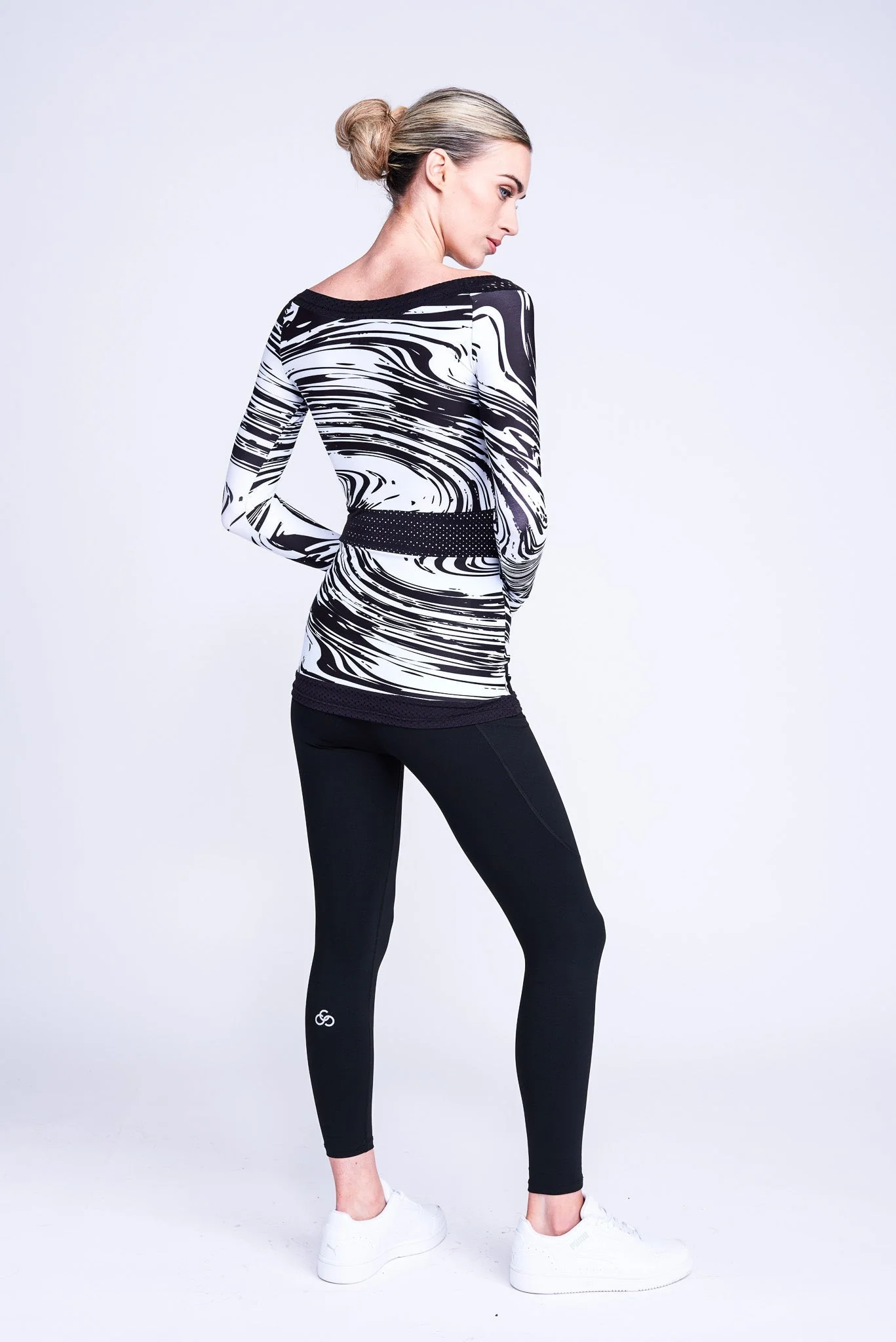 New At Chique Sport